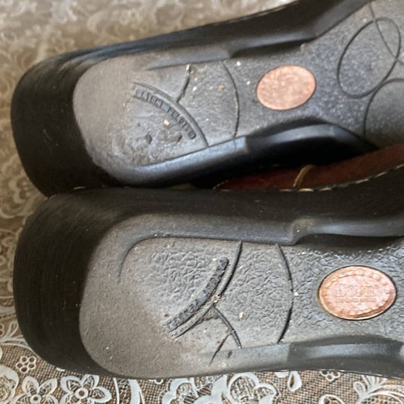 BORN choc. brown sz 8 (39) platform slide shoes, heel 2 1/2” high. $17 - Picture 6 of 8